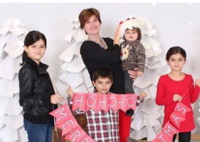 ئەلیسۆن و لەگەڵ منداڵەكانی