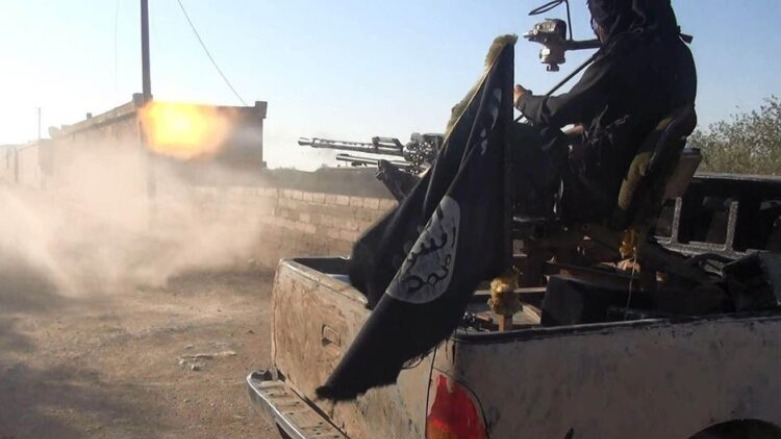 100 çekdarên rêjîmê li beyabana Sûriyê kuştî û winda ne