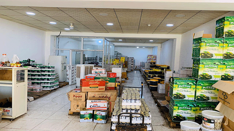 بەوێنە: لە هەولێر دەست بەسەر بڕێکی زۆر لەکاڵا و شتومەکی ماوەبەسەرچوودا گیرا