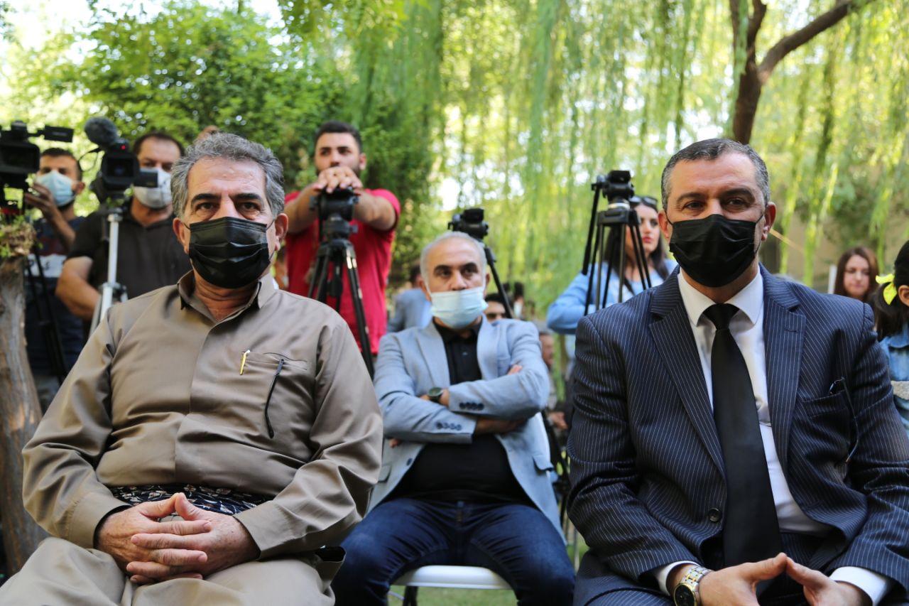 پەردە لەسەر پەیكەری ھونەرمەندی میللی عەتا چاوشین لادرا
