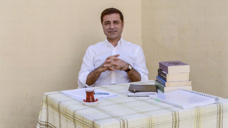 Hevserokên HDP'ê serdana Demîrtaş dikin 