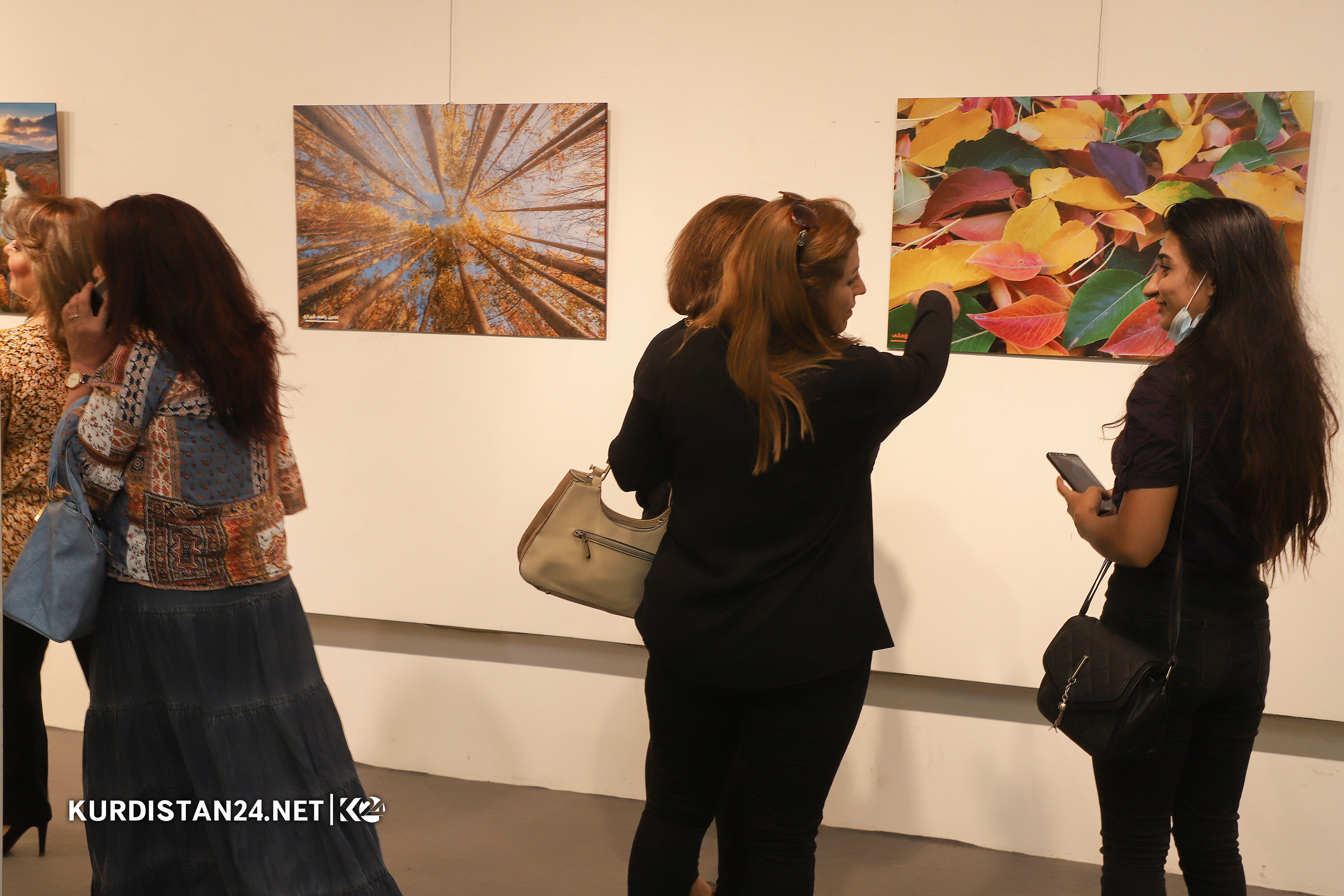 پێشانگایەكی فۆتۆگرافی تایبەت بە وەرزی پاییز و رۆژی ئاشتی كرایەوە