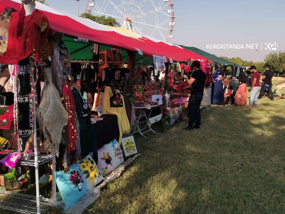 بِگَرد طالبانی: انار هَلَبجه به کشور فرانسه صادر خواهد شد