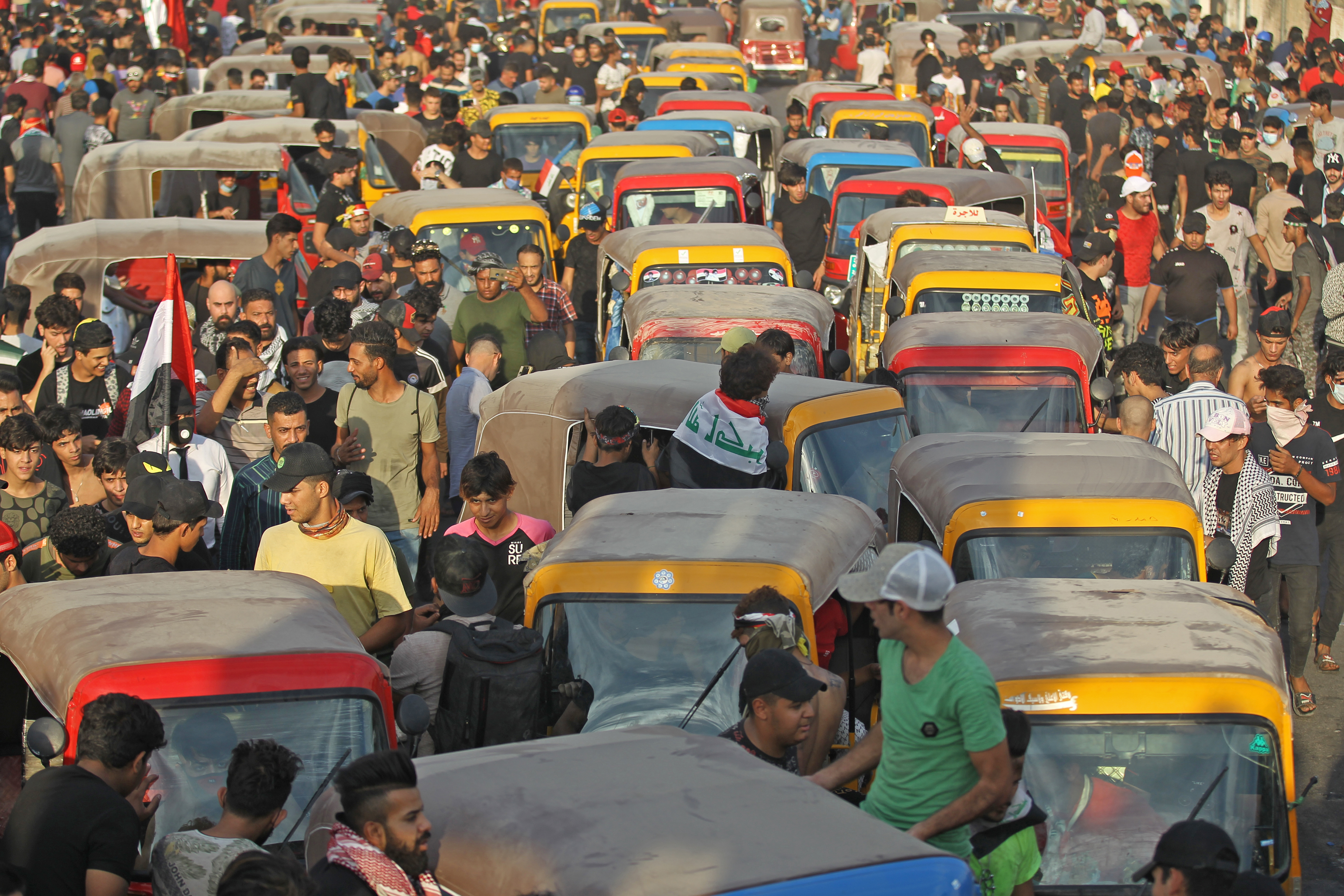 بەوێنە... 50 کەس لە خۆپیشاندانەکەی بەغدا بریندار بوون 