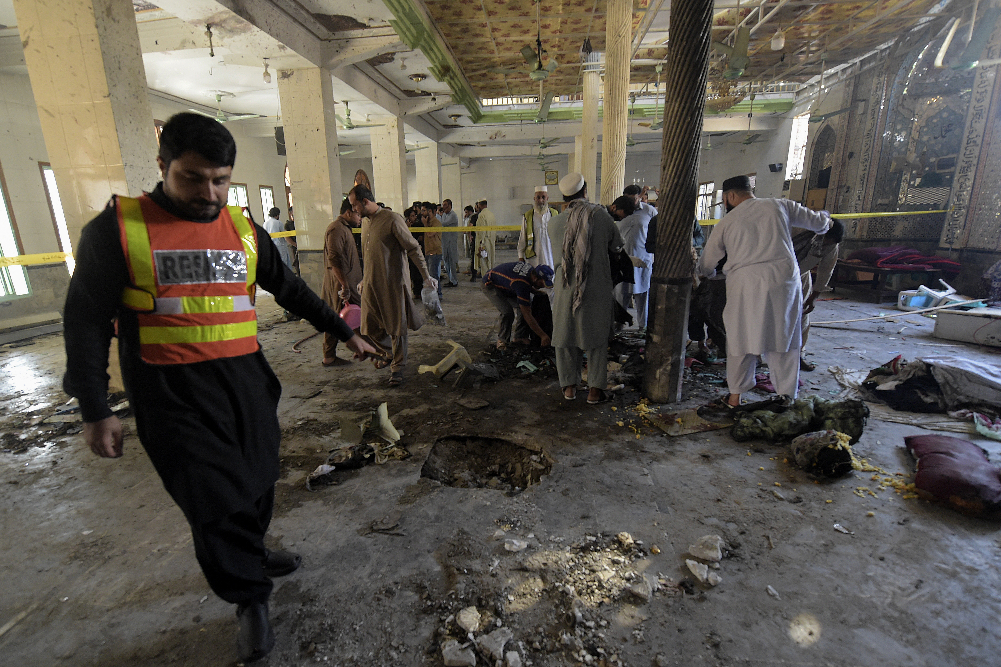 بەوێنە... جانتایەکی بۆمبڕێژکراو لەنێو پۆلێکی فێرکردنی قورئان لە پاکستان تەقییەوە 