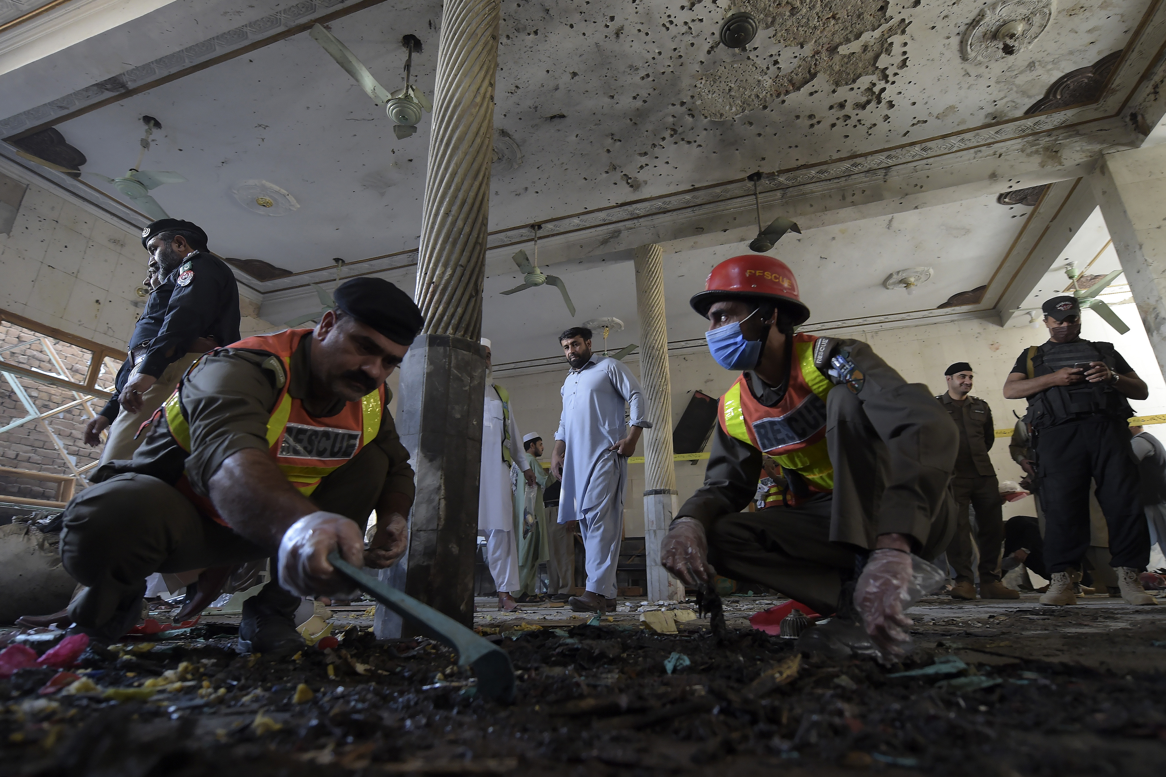 بەوێنە... جانتایەکی بۆمبڕێژکراو لەنێو پۆلێکی فێرکردنی قورئان لە پاکستان تەقییەوە 