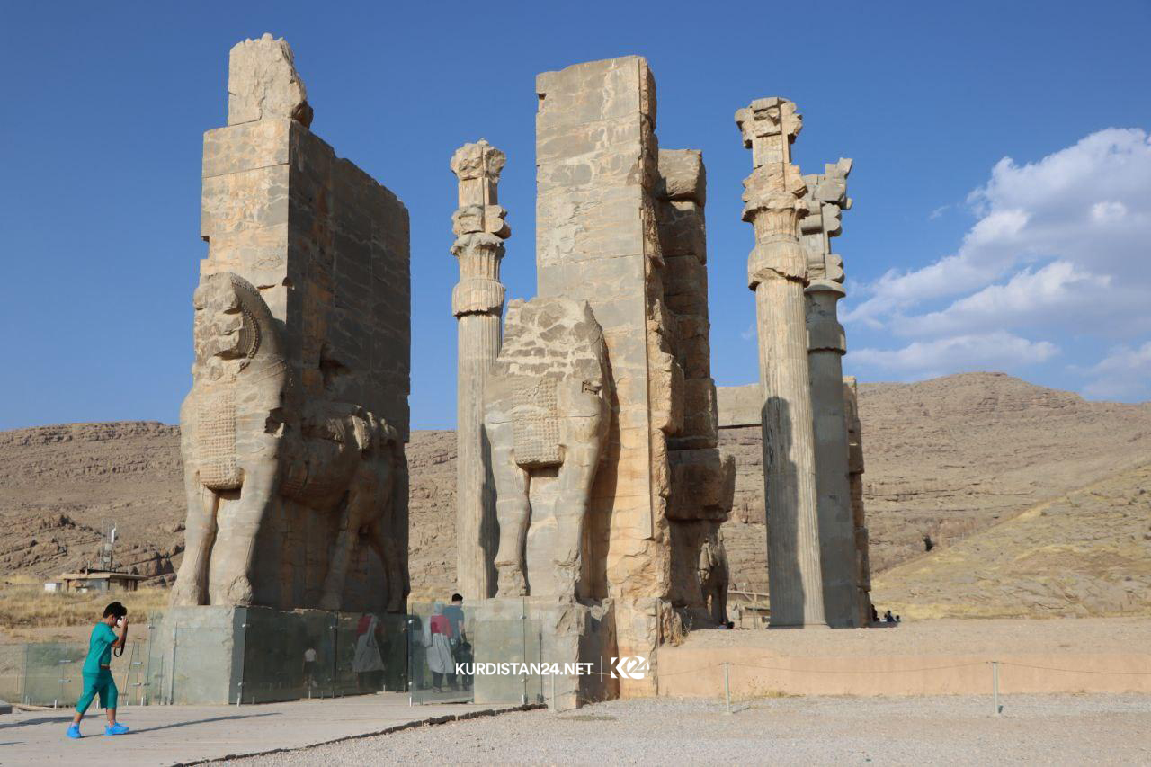 بەوێنە... تەختی جەمشید، یەكێك لە شارە مێژووییەكانی ئێران