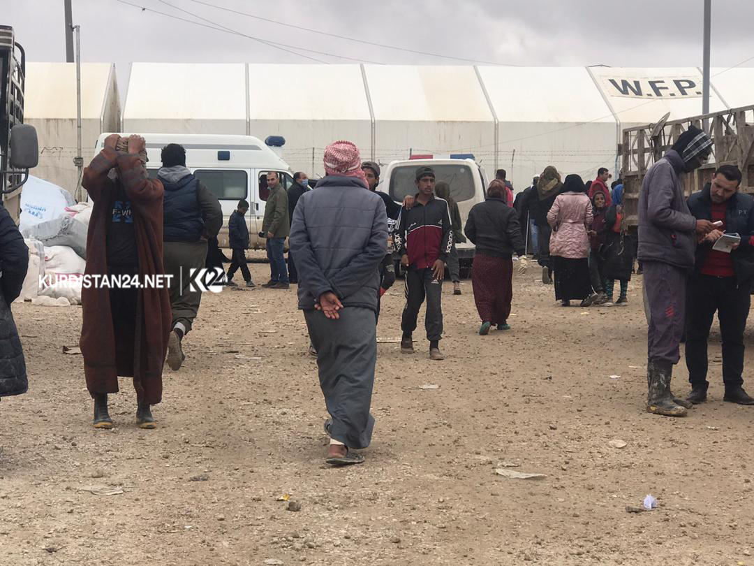515 kes ji kampa Holê hatin derxistin