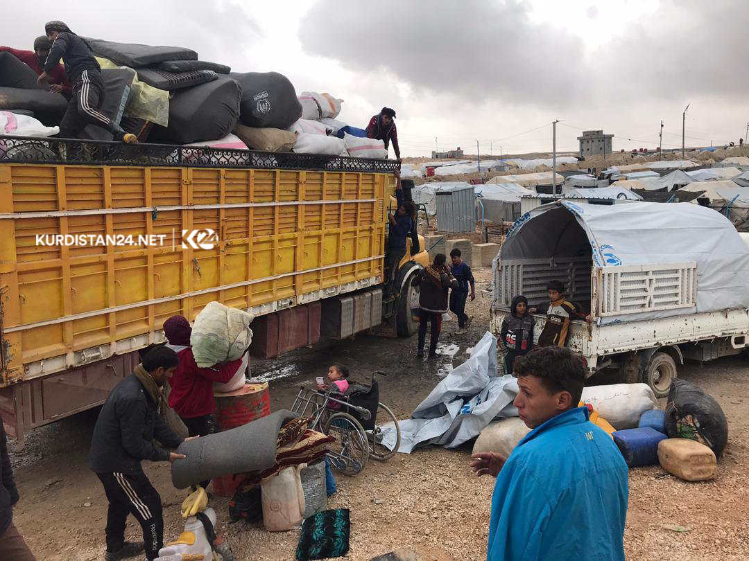 515 kes ji kampa Holê hatin derxistin