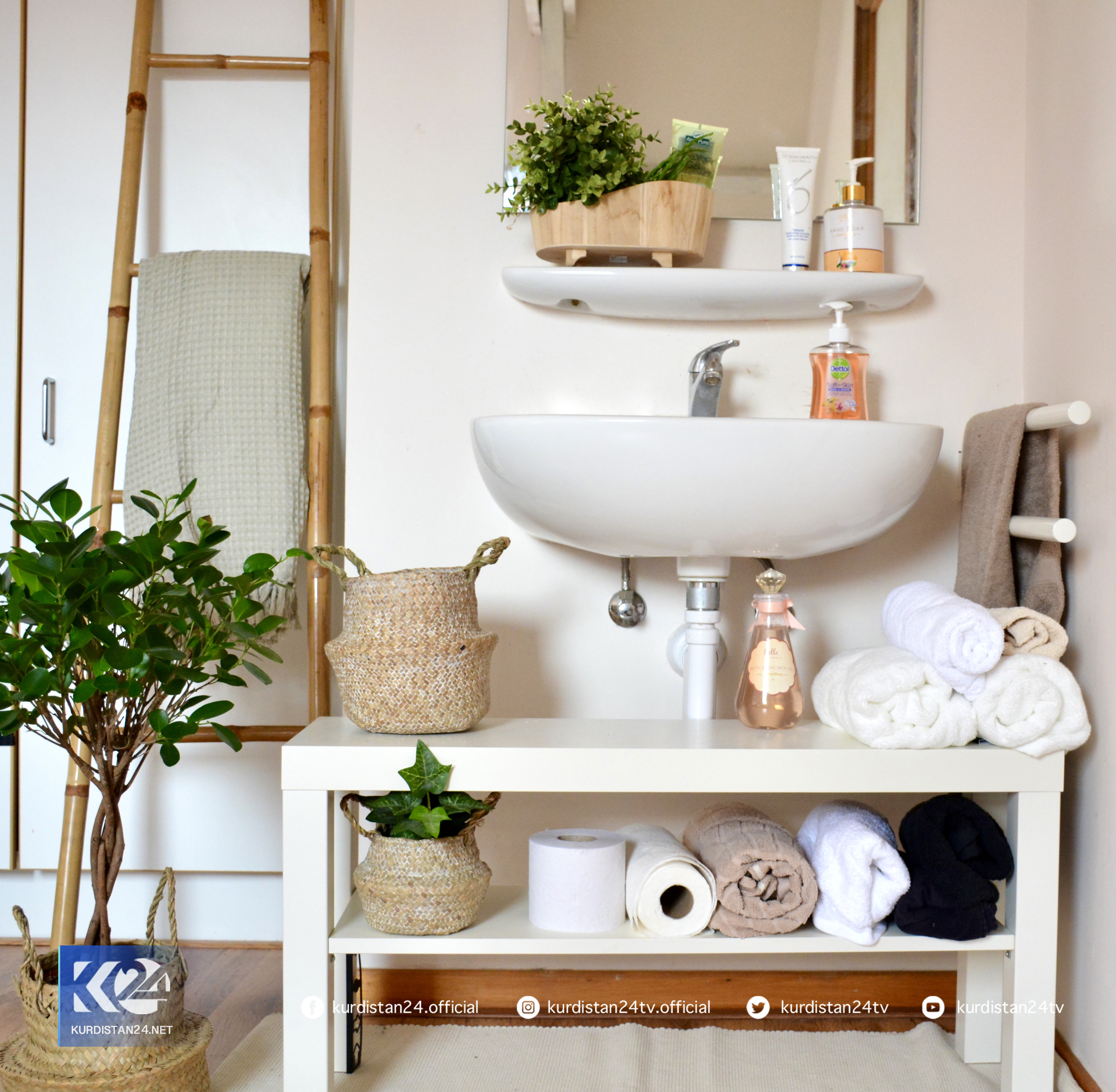 خانمێكی ده&zwnj;ستڕه&zwnj;نگین له&zwnj; كه&zwnj;لوپه&zwnj;لی فڕێدراو كاری ده&zwnj;ستی ناوازه&zwnj; دروست ده&zwnj;كات