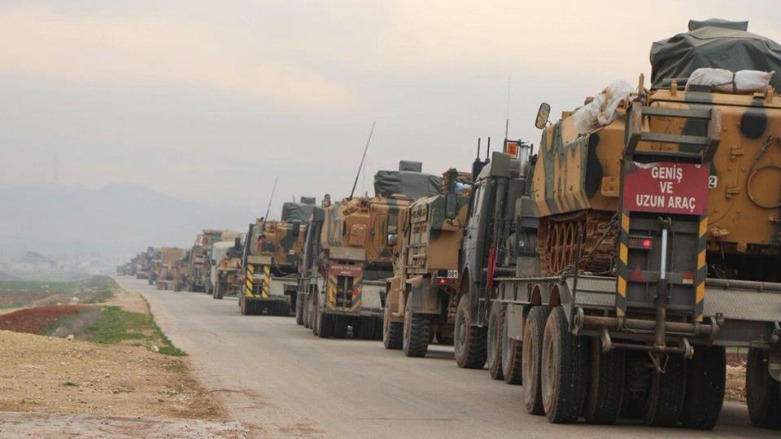 “Bi 2 armancên sereke Tirkiye li Idlibê hêza xwe zêde dike”