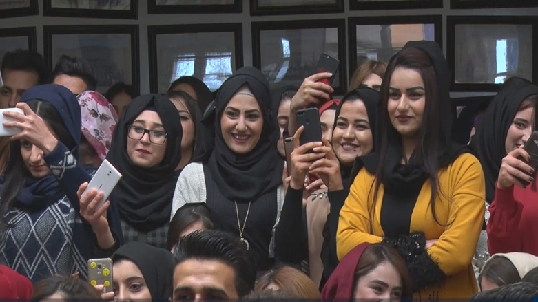 ئاهەنگی یەکترناسینی قوتابیان لە ئاکرێ