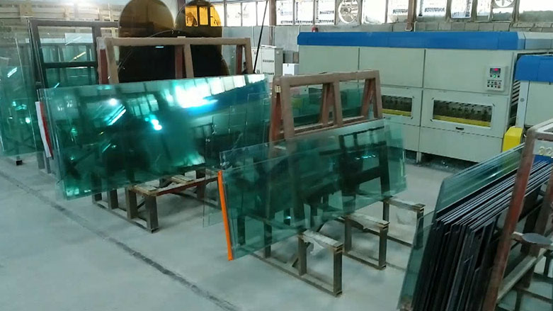 کارگەی دروستکردنی جام