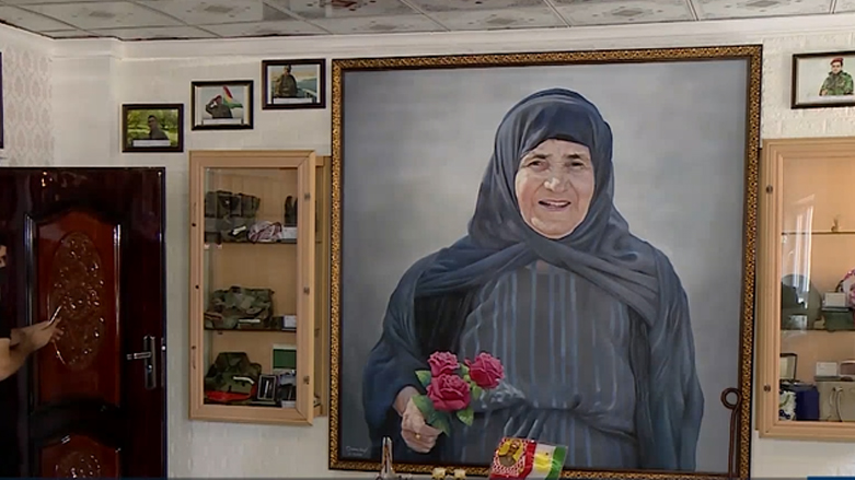 پەردەلادان لەسەر وێنەی دایکە عایشە لە سۆران