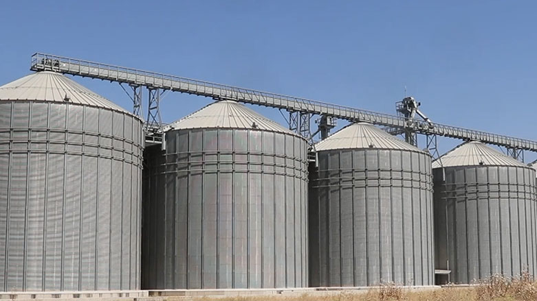 وەرگرتنی گەنمی جووتیاران لە سایلۆی سەیدسادق