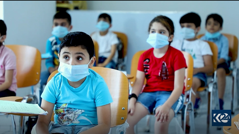 کێ لە بیر و خەمی زمانی دایک دایە؟