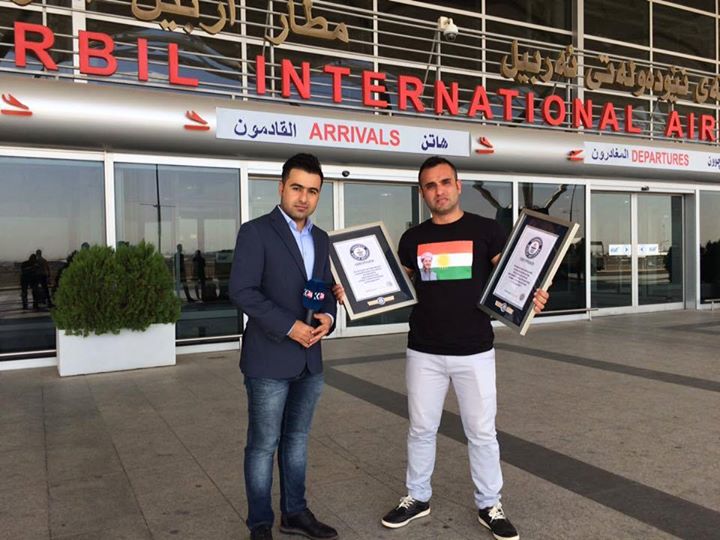 جەرجیس رەشید و دەرباز ئەحمەدی پەیامنیری کوردستان24 لە فڕۆکەخانەی نێودەوڵەتی هەولێر