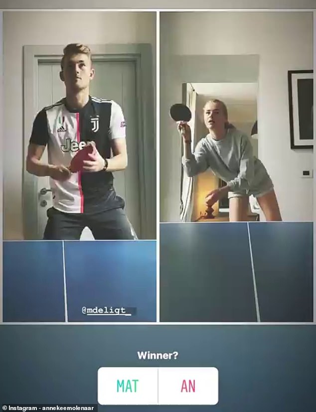 متیاس دی لیخت و خۆشەویستەکەی لە کاتی یاریکردن