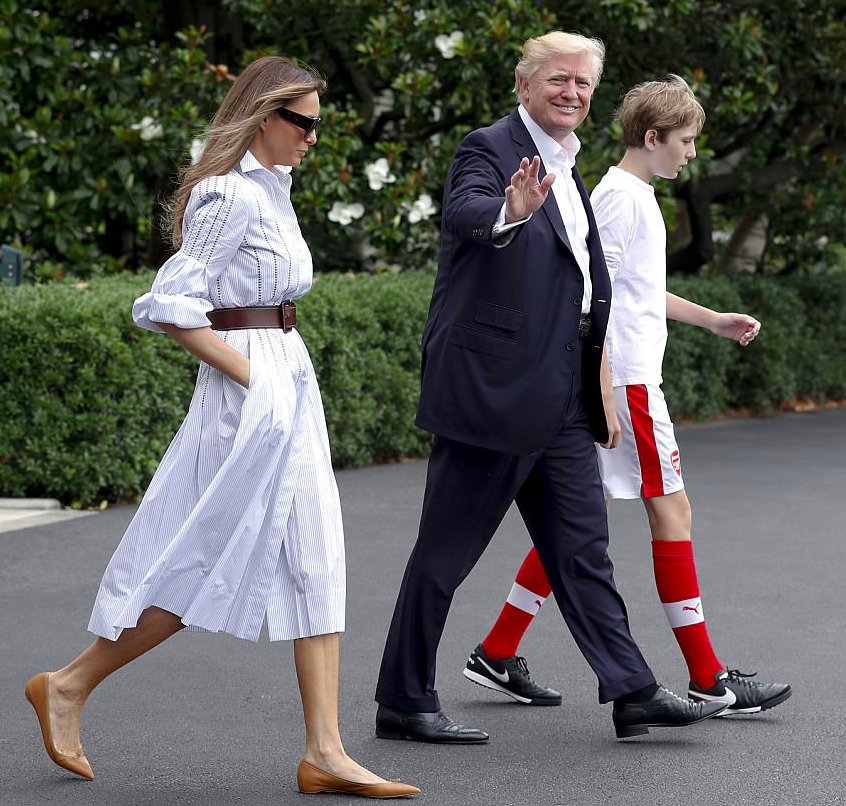 کوڕەکەی ترەمپ بە درێسی ئارسێناڵ لەناو کۆشکی سپی