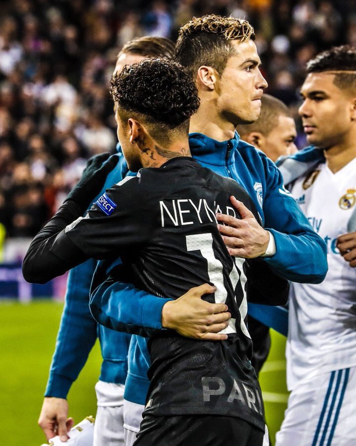 نێیمار و کریستیانۆ پێش دەستپێکردنی یاریی یانەکەیان