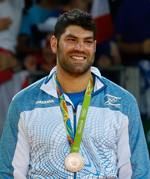 ئه‌و جۆدۆزانه‌ ئیسرائیلییه‌ی له‌ ئۆڵمپیك له‌لایه‌ن ركابه‌ره‌ میسرییه‌كه‌یه‌وه‌ ته‌وقه‌ی له‌گه‌ڵ نه‌كرا به‌ڕه‌سه‌ن كورده‌