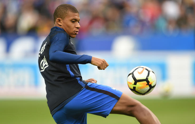 3- کیلیان مباپێ لە مۆناکۆوە بۆ پاریس سانجێرمان بە خواستن