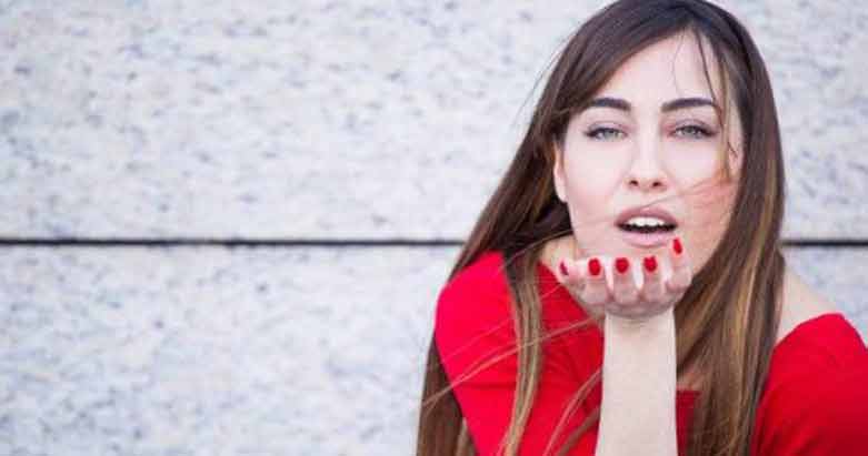 پاوڵا سایۆلینۆ، كچه‌ هانده‌رێكی سه‌رسه‌ختی یانه‌ی ناپۆلی ئیتاڵیا 