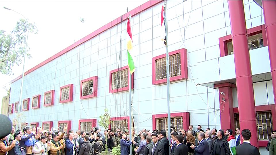 Kerkük’te Meclis kararıyla Kürdistan bayrağı gönderde