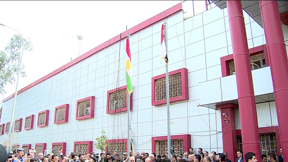Kerkük’te Meclis kararıyla Kürdistan bayrağı gönderde
