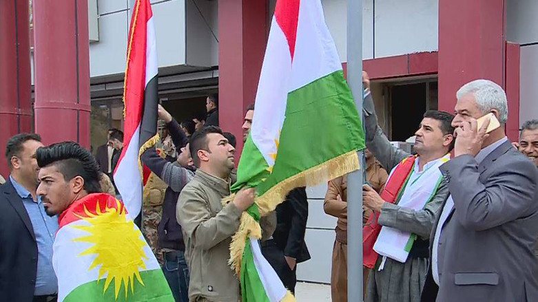 Kerkük’te Meclis kararıyla Kürdistan bayrağı gönderde
