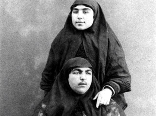Şahın gözdesi ve haremin bir numaralı ismi Anis El Doleh'in evlenemeden ya da henüz bıyık ve sakalları çıkmadan önceki hali.