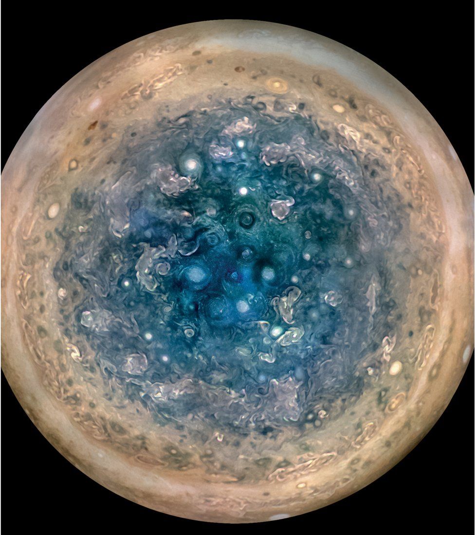NASA’nın Juno uzay aracından Jüpiter'in 'büyüleyici' fotoğrafları