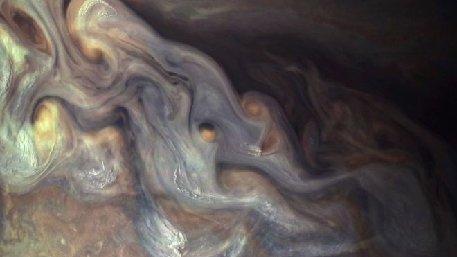 NASA’nın Juno uzay aracından Jüpiter'in 'büyüleyici' fotoğrafları