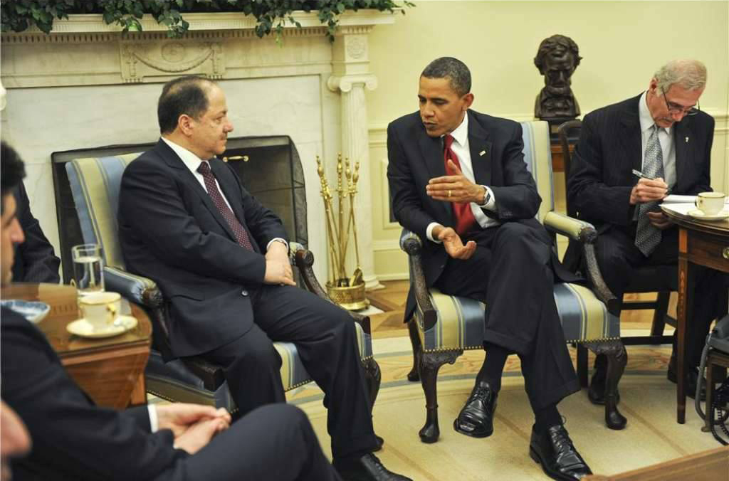 Prof. Dr. Ferhadi, Kürdistan Başkanı Mesut Barzani ve geçmiş dönem ABD Başkanı Barack Obama'ya tercümanlık yaparken 