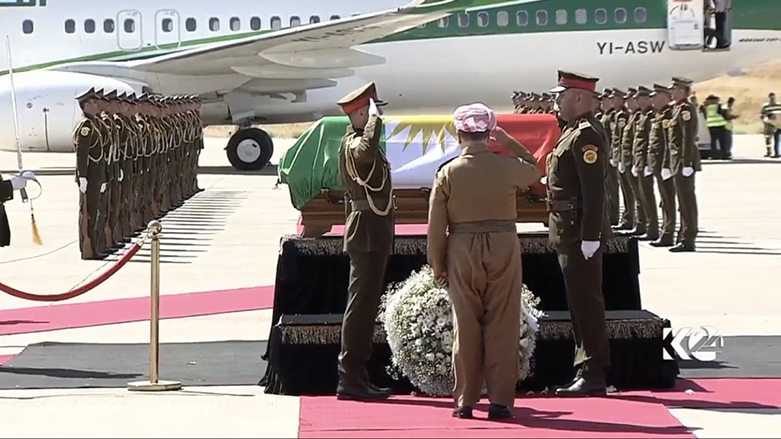 Başkan Barzani Mam Celal'in naaşına çelenk bıraktı