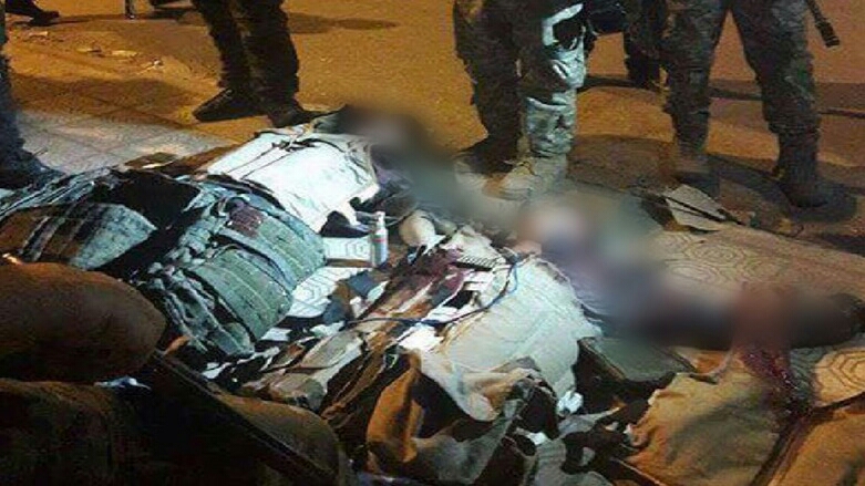 Foto- Polis kıyafetli DAİŞ’liler son anda fark edildi