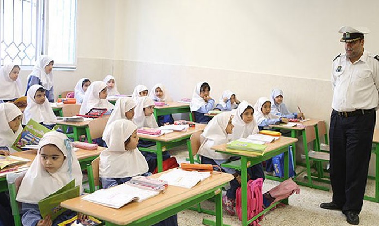 İran'da İngilizce eğitim yasaklanıyor