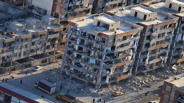 Şiddetli deprem sonrası 100 artçı deprem