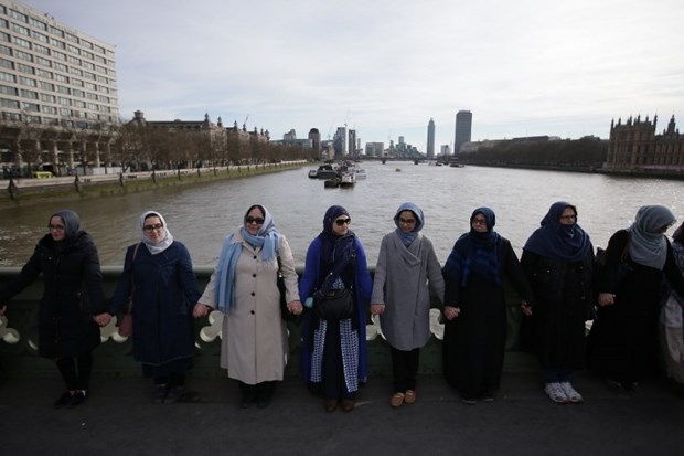 Müslüman kadınlardan Londra'da terör protestosu