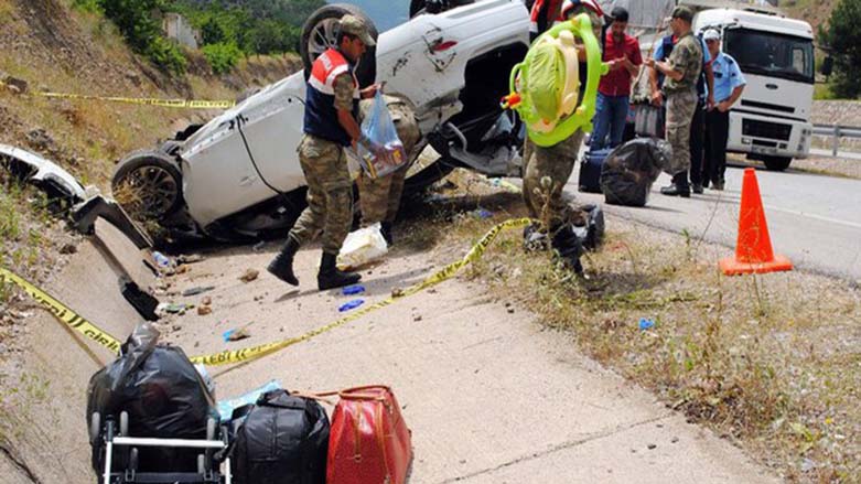 Bayram tatilinde trafik kazaları; 42 ölü 251 yaralı