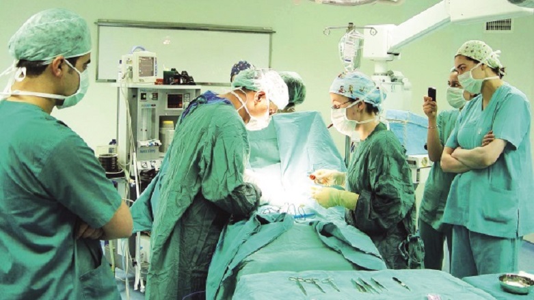 28 kilogram tümörle yaşıyormuş