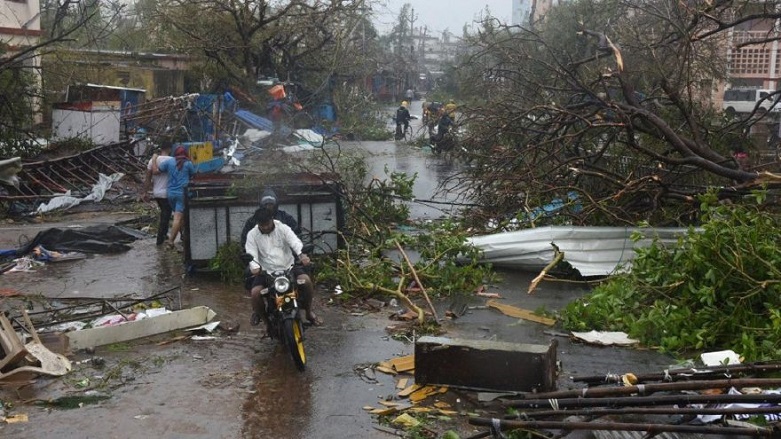 Fani kasırgası 16 can aldı