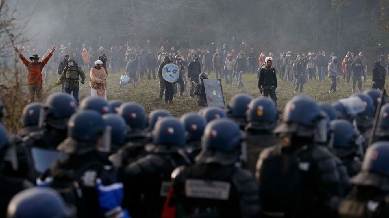 Fransa’da hükümet karşıtı protestolarda 51 kişi gözaltına alındı