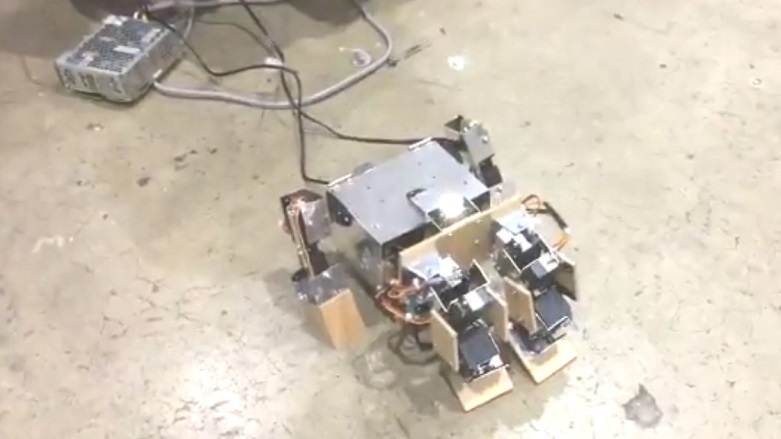 10.Sarhoş taklidi yapabilen robot