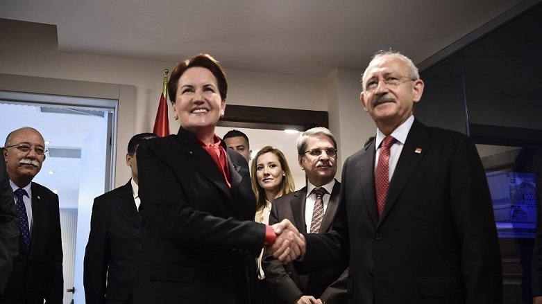 CHP, Akşener'i ikna turunda: 'Vazgeç, ortak aday gösterelim'