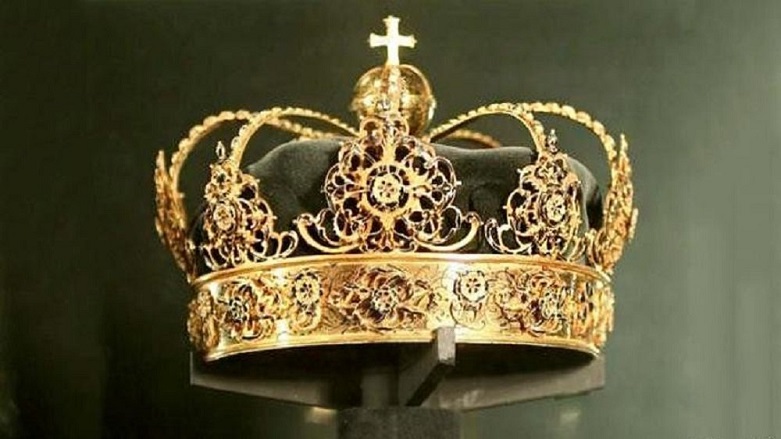 Kraliyet ailesinin tacını çalan hırsıza hapis