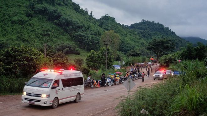 Tayland'daki mağarada herkes kurtarıldı