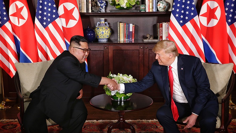 Trump ve Kim'den 'kapsamlı' imza