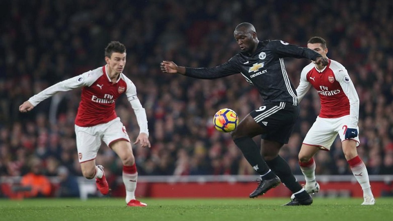 ManU deplasmanda tur atladı