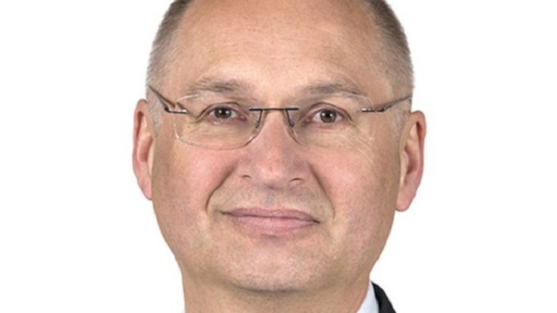 Marketten sandviç çalan milletvekili istifa etti